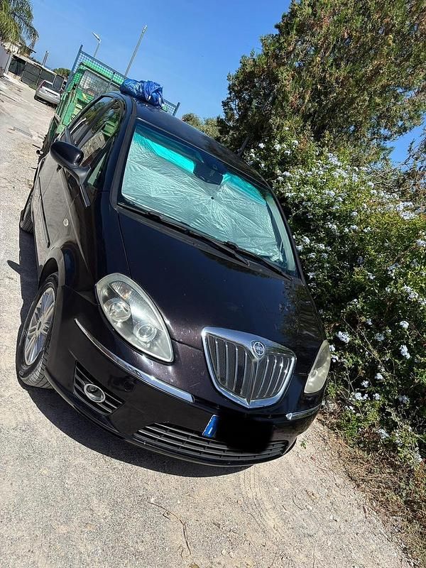 Usata Lancia Musa 95 CV (69 kW) 2012 Nero Monovolume