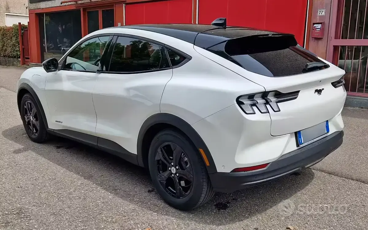 Usata Ford Mustang Mach-E Standard Range 100 kW (136 CV) 2023 Bianco SUV