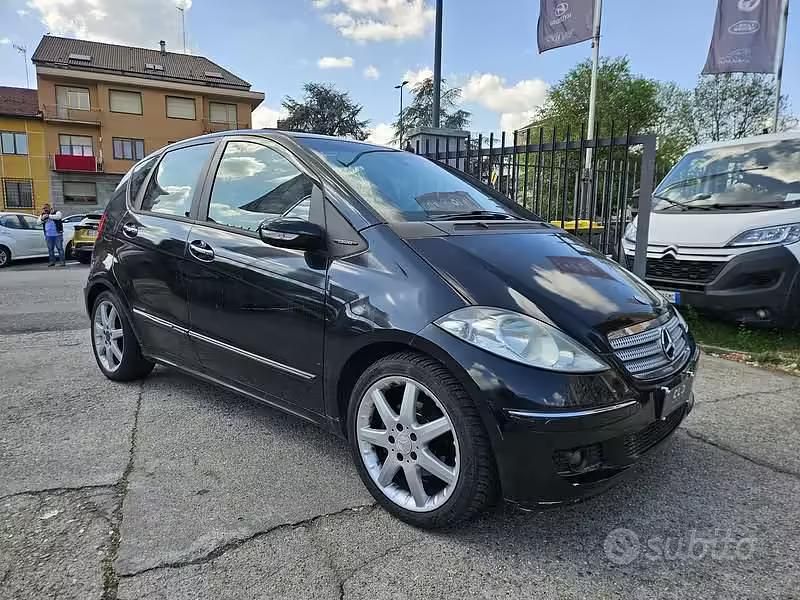 Usata Mercedes A180 Elegance 109 CV (80 kW) 2008 Nero Monovolume