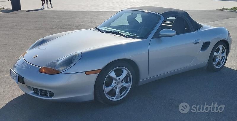 Usata Porsche Boxster 220 CV (161 kW) 2001 Grigio Cabrio