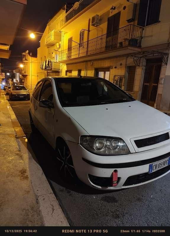 Occasion Fiat Punto Sport 69 ch (50 kW) 2005 Blanc Berline