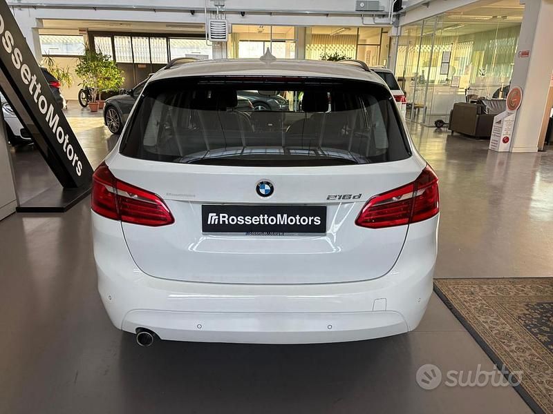 Usata BMW 216 Active Tourer Comfort Edition 116 CV (85 kW) 2015 Bianco Monovolume