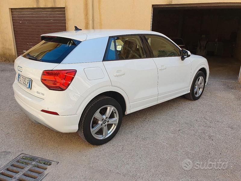 Usata Audi Q2 Admired 116 CV (85 kW) 2018 Bianco SUV