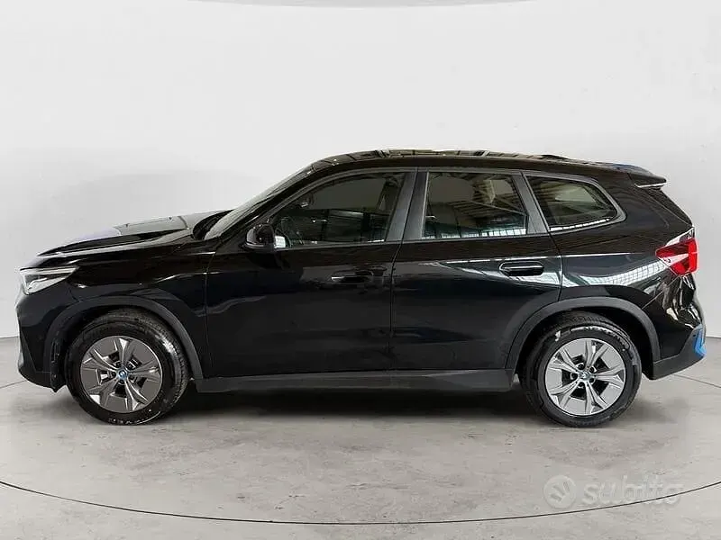 Usata BMW iX1 Efficient Dynamics 230 kW (313 CV) 2023 Nero SUV