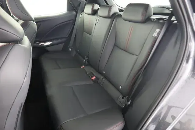 Usata Lexus LBX 91 CV (66 kW) 2026 Sonic chrome SUV