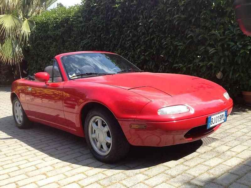 Usata Mazda MX5 116 CV (85 kW) 1991 Rosso Cabrio