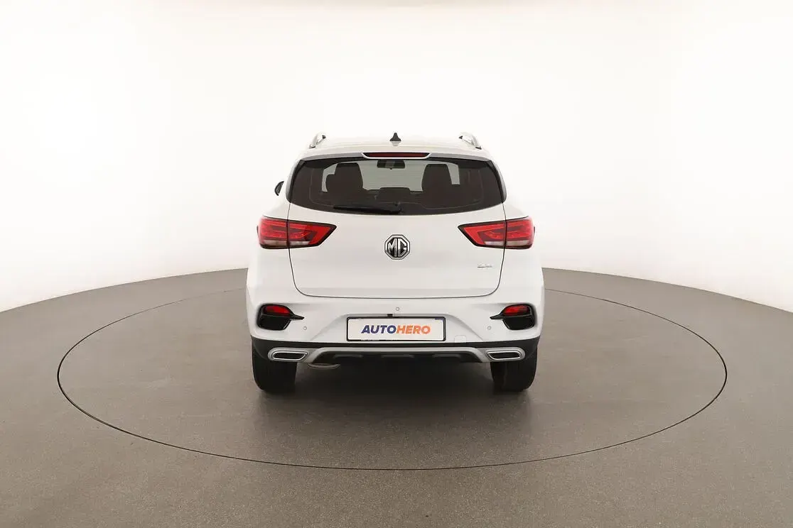 Usata MG ZS Luxury 106 CV (77 kW) 2023 Bianco SUV