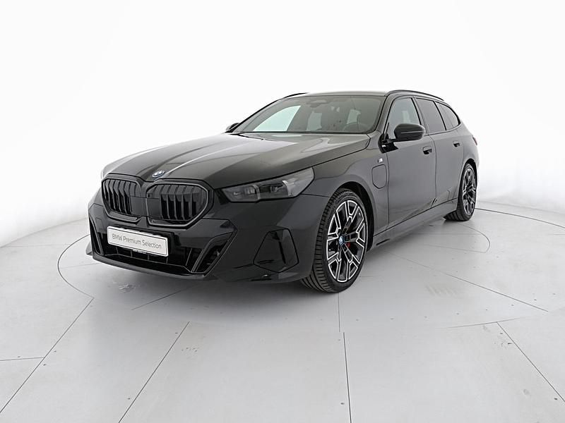 Usata BMW 530e M Sport 190 CV (139 kW) 2025 Nero Station wagon
