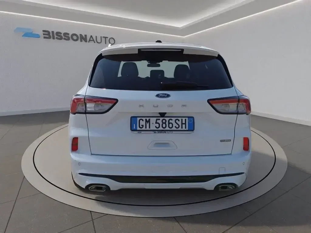 Usata Ford Kuga ST-Line 190 CV (139 kW) 2023 Bianco frozen SUV