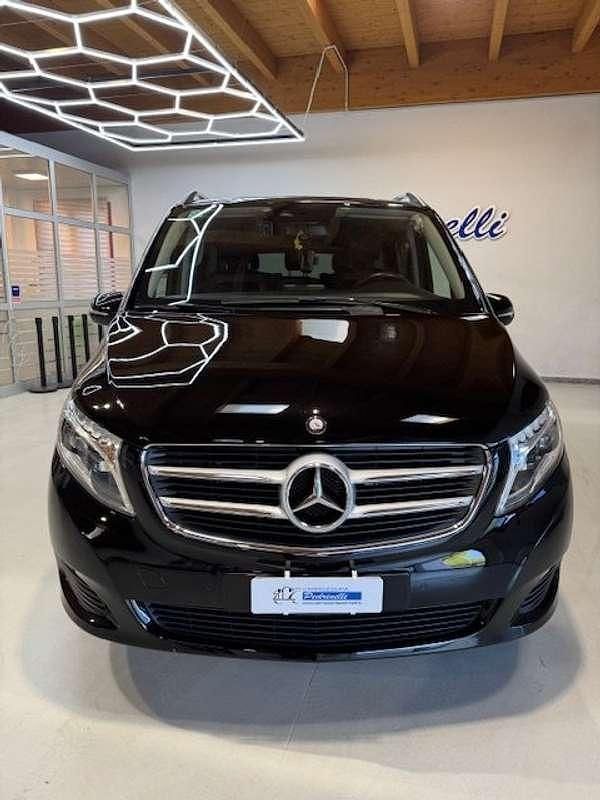 Usata Mercedes V220 Executive 163 CV (119 kW) 2015 Nero Monovolume