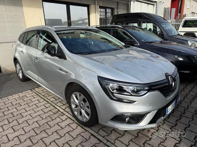 Usata Renault Mégane GrandTour Business 116 CV (85 kW) 2020 Grigio Station wagon