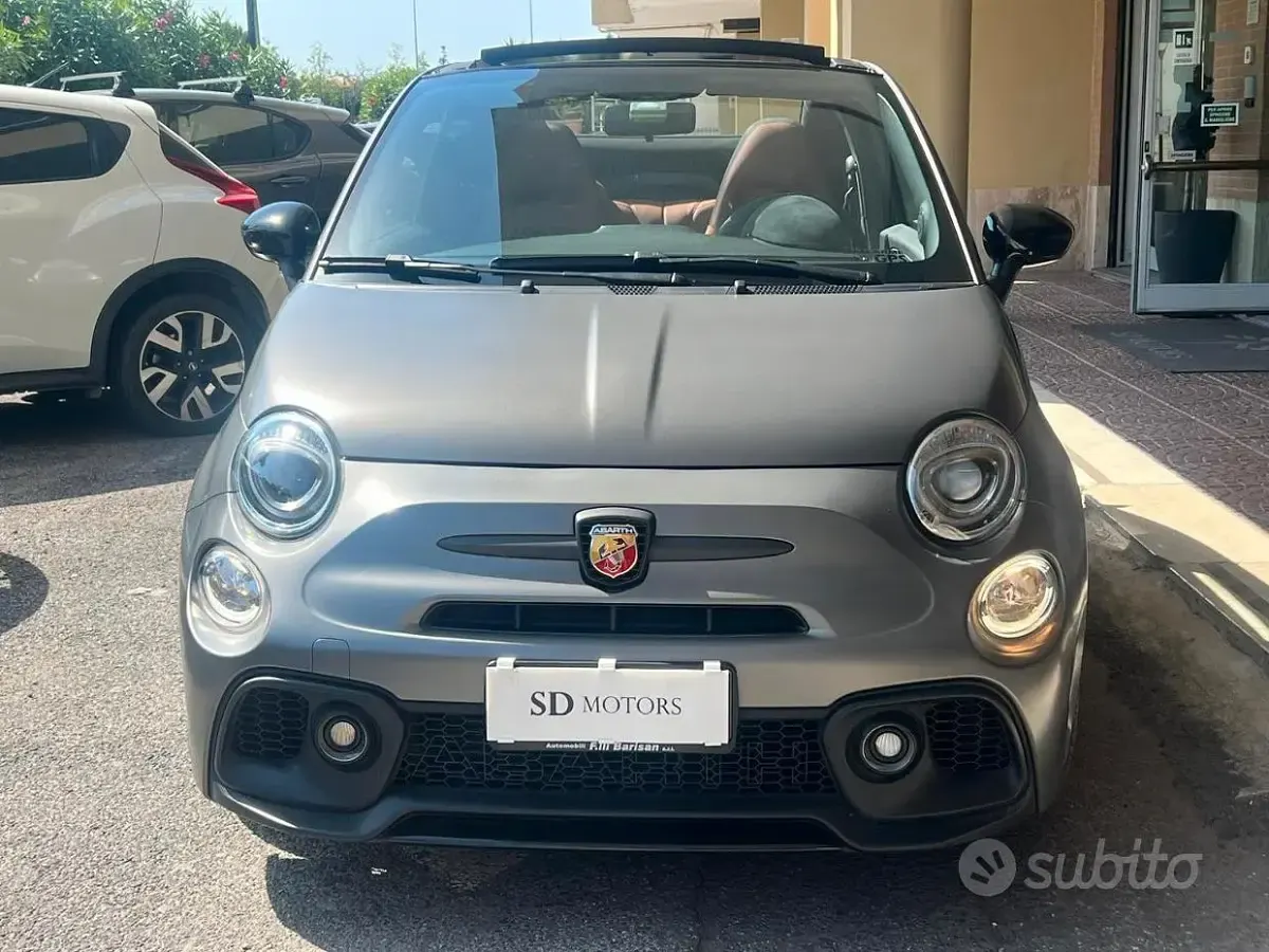Usata Abarth 595C Competizione 179 CV (131 kW) 2021 Tar cold grey Cabrio