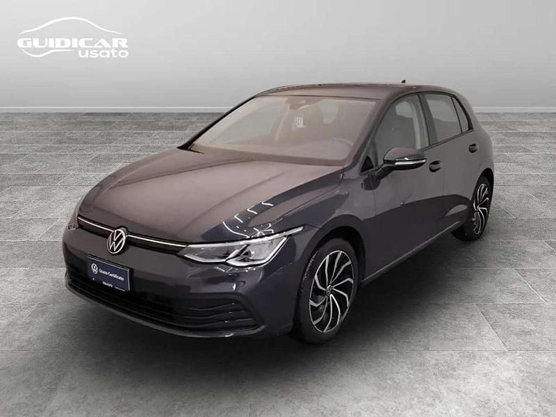 Grigio Usata 2022 VW Golf Life Tre volumi | 20.500 € (Ottimo prezzo) - Immagine 1/4