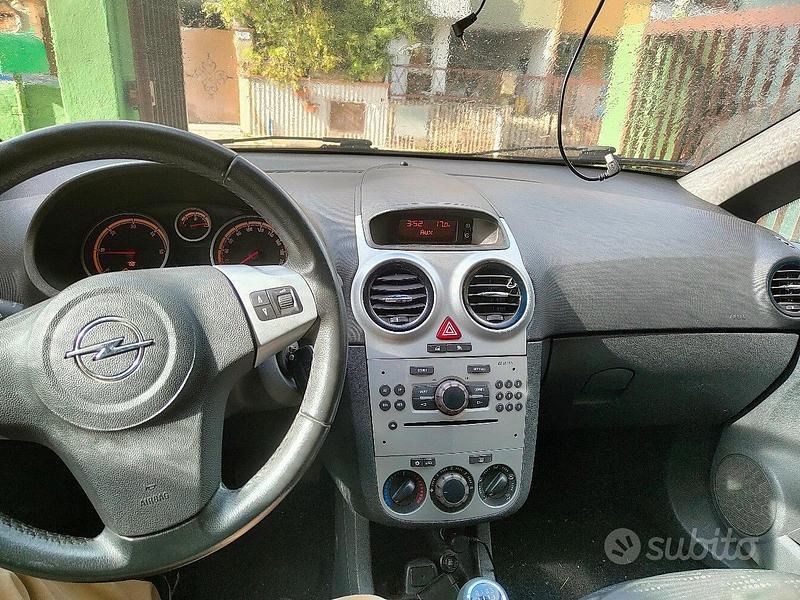 Usata Opel Corsa 2011 Utilitaria