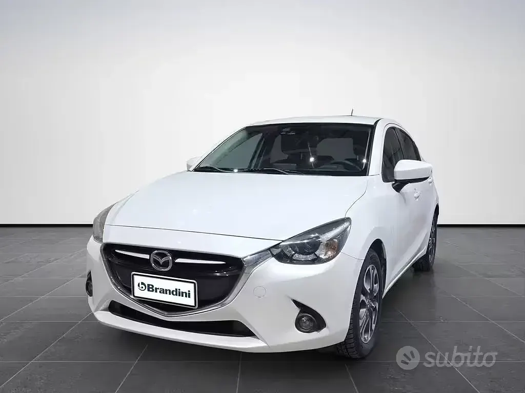 Usata Mazda 2 Exceed 105 CV (77 kW) 2017 Bianco Berlina