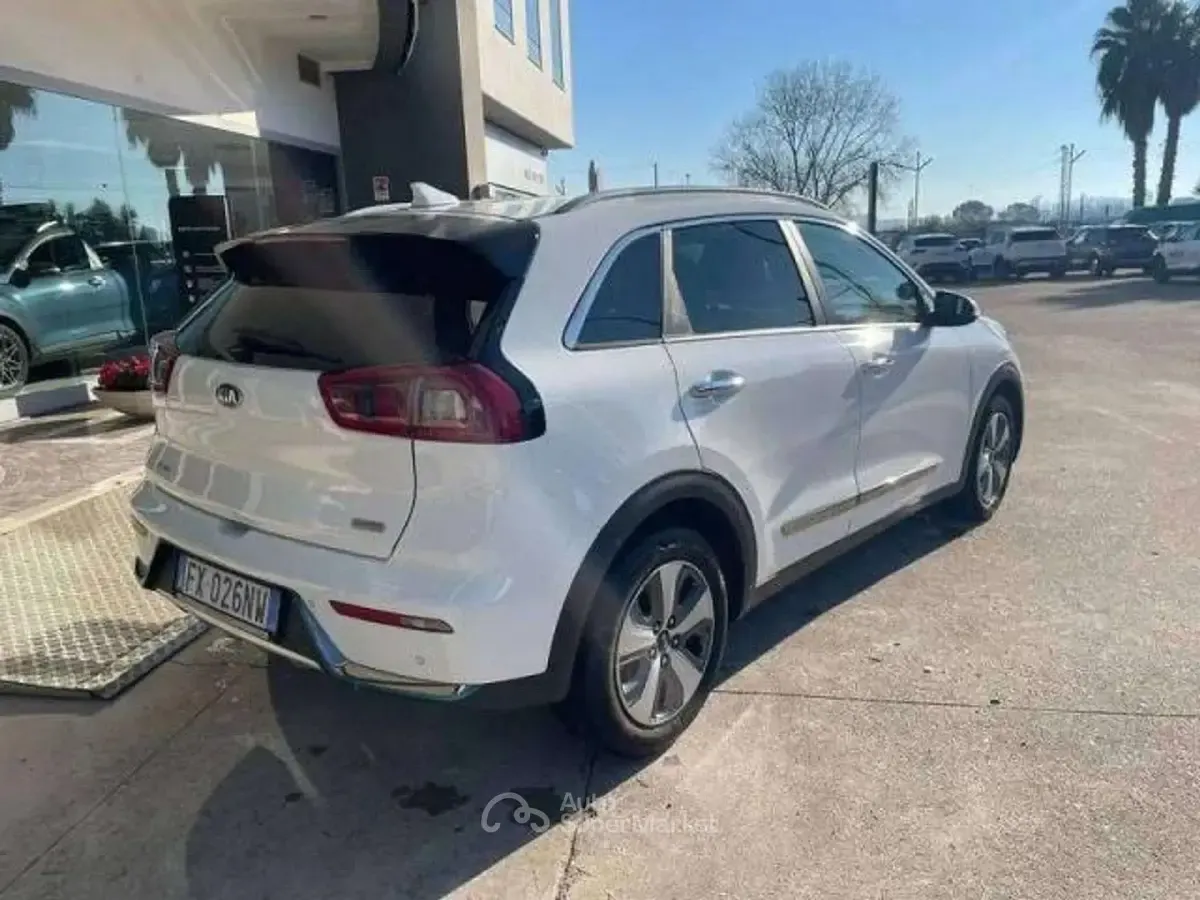 Usata Kia Niro 143 CV (105 kW) 2019 Bianco SUV