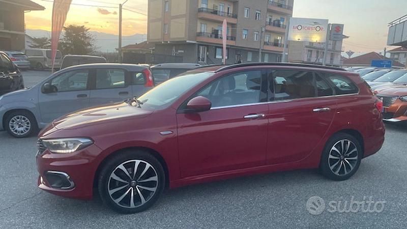 Usata Fiat Tipo Lounge 120 CV (88 kW) 2020 Rosso Station wagon