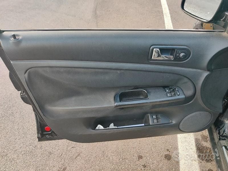 Nero Usata 2003 VW Passat Station wagon | 1000 € (Ottimo prezzo) - Immagine 1/4
