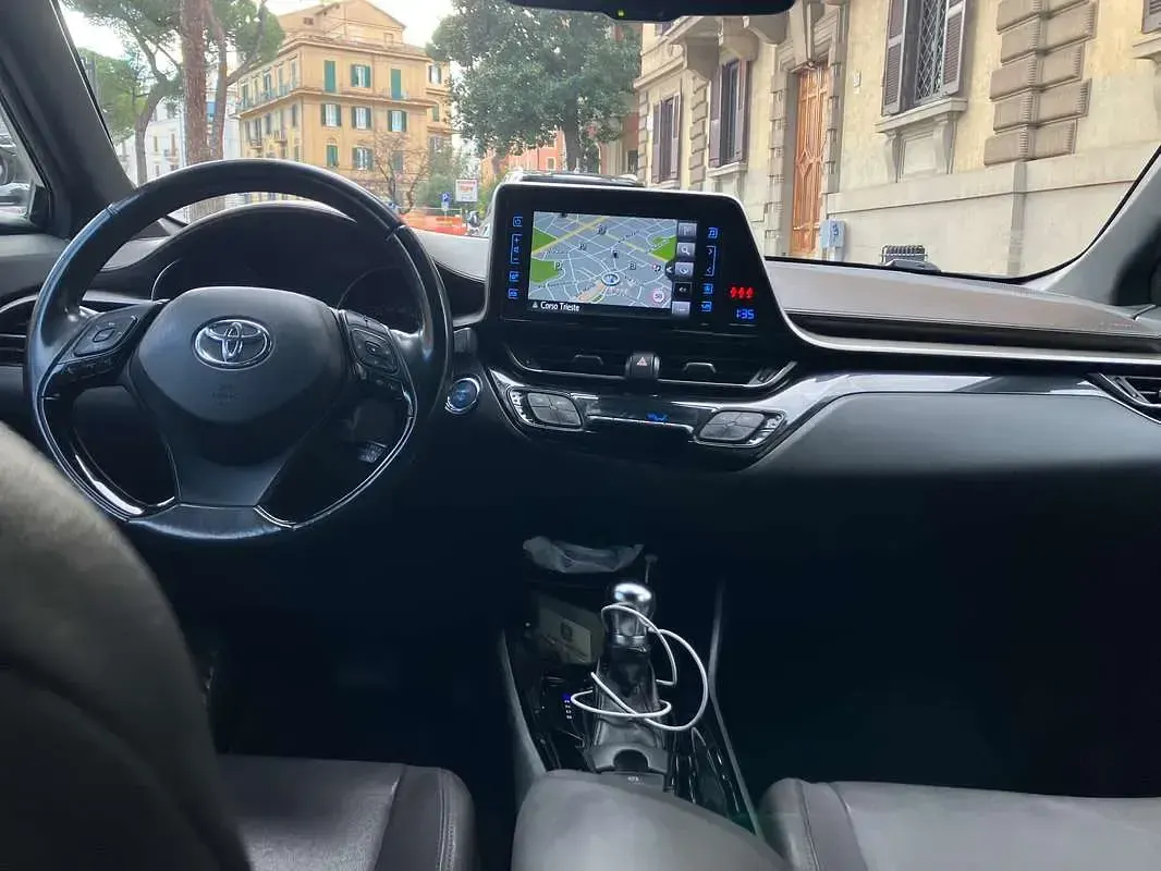Usata Toyota C-HR Lounge 98 CV (72 kW) 2018 Nero SUV