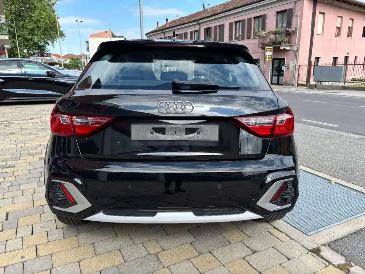 Usata Audi A1 Ambiente 95 CV (69 kW) 2021 Nero mythos SUV