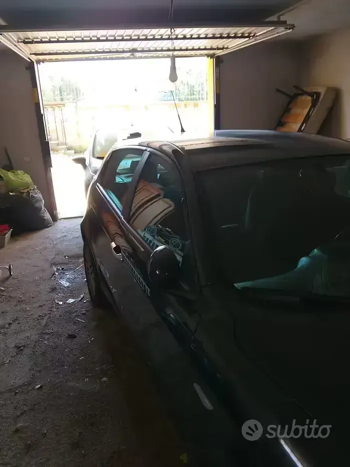 Usata Alfa Romeo 147 120 CV (88 kW) 2008 Nero Utilitaria