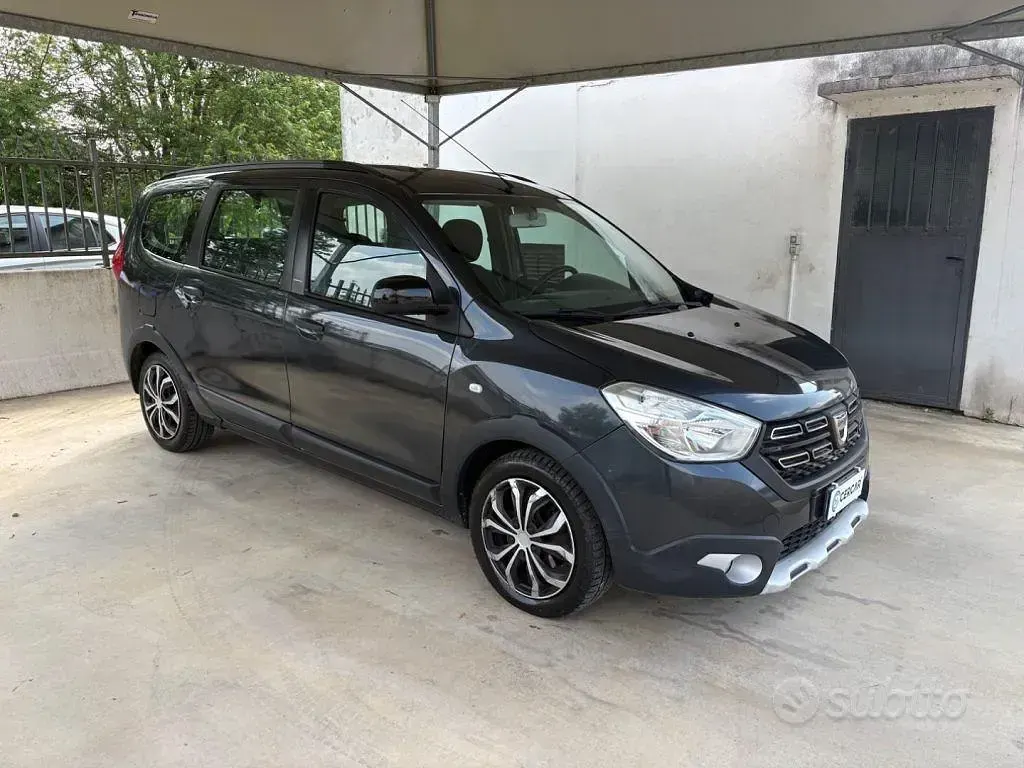Usata Dacia Lodgy 110 CV (80 kW) 2018 Blu Monovolume