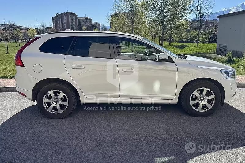 Usata Volvo XC60 Momentum 150 CV (110 kW) 2016 Bianco SUV