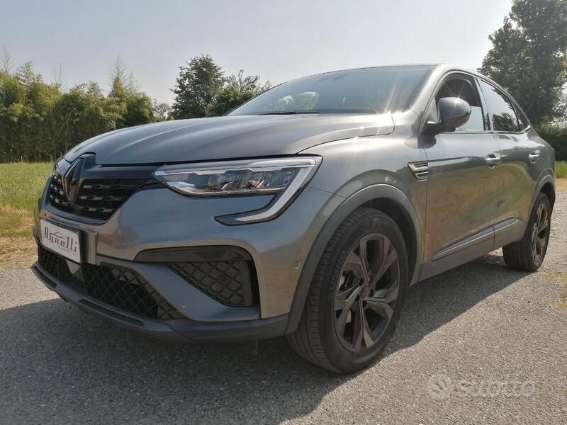 Usata Renault Arkana Engineered 145 CV (106 kW) 2023 Grigio SUV