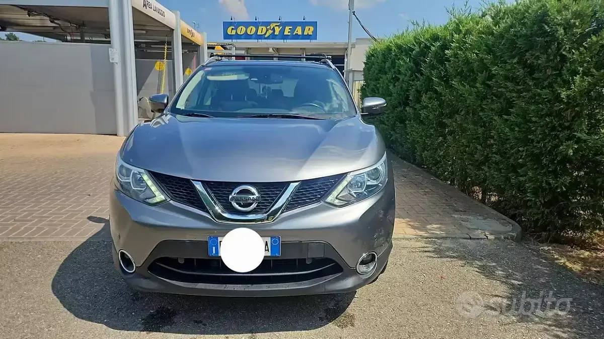 Usata Nissan Qashqai N-Connecta 115 CV (84 kW) 2017 Grigio SUV