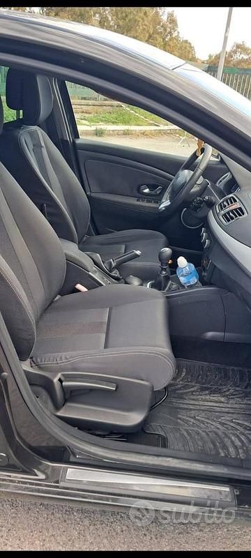 Usata Renault Mégane 110 CV (80 kW) 2010 Nero Berlina