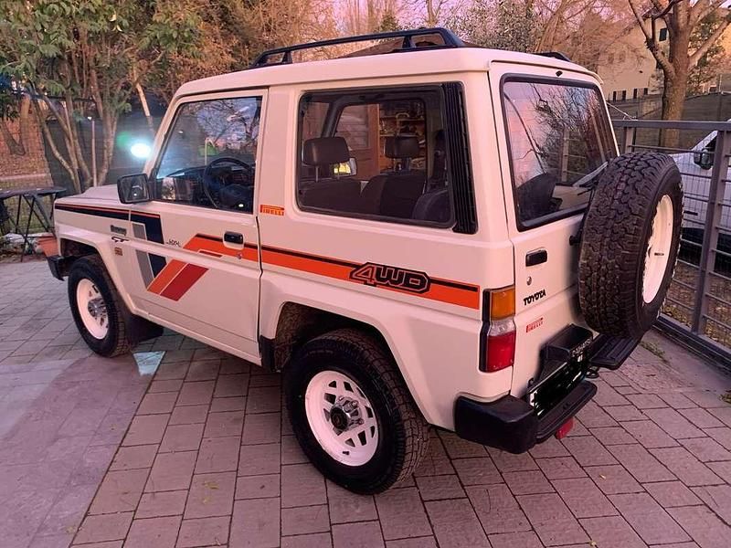 Usata Daihatsu Rocky 88 CV (64 kW) 1988 Bianco SUV