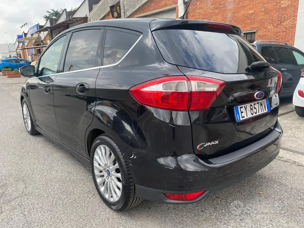Usata Ford C-MAX Titanium 95 CV (69 kW) 2015 Nero Monovolume