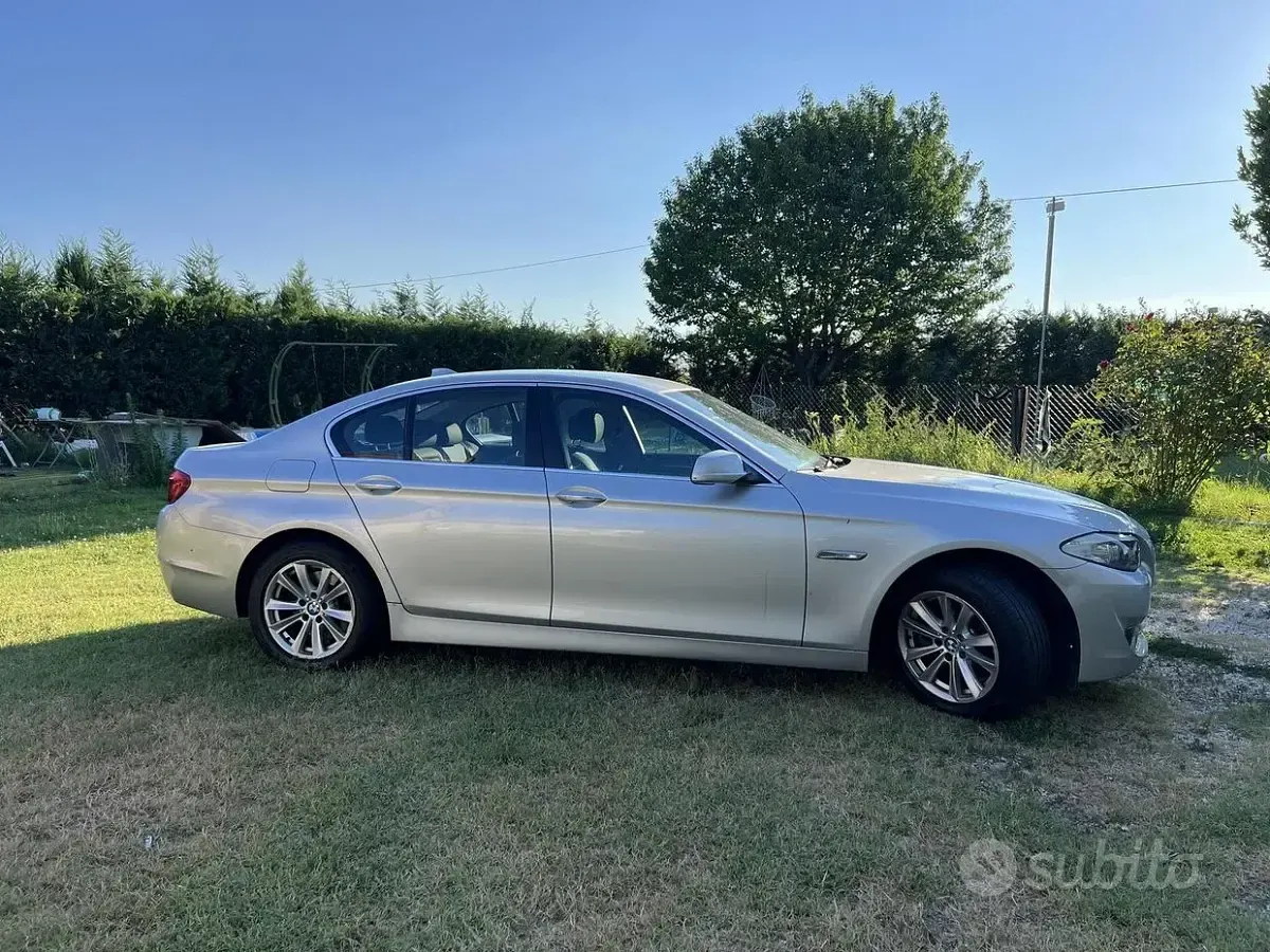 Usata BMW 520 184 CV (135 kW) 2011 Grigio Berlina