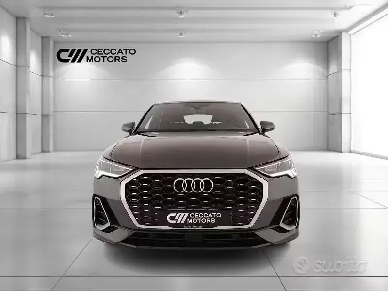 Usata Audi Q3 Sportback S-Line 150 CV (110 kW) 2024 Grigio SUV