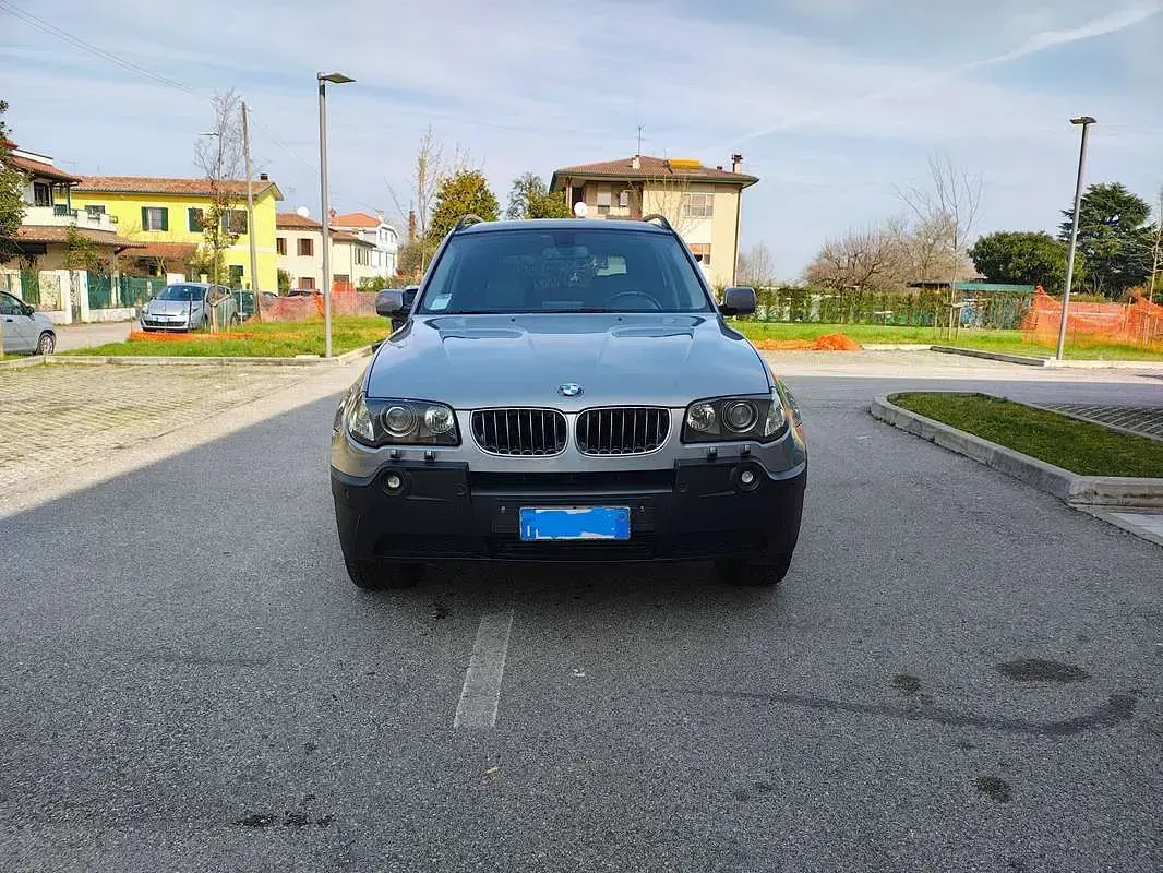 Usata BMW X3 218 CV (160 kW) 2005 Grigio SUV