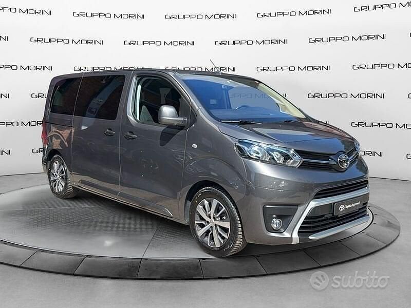Usata Peugeot Traveller 150 CV (110 kW) 2024 Grigio Monovolume