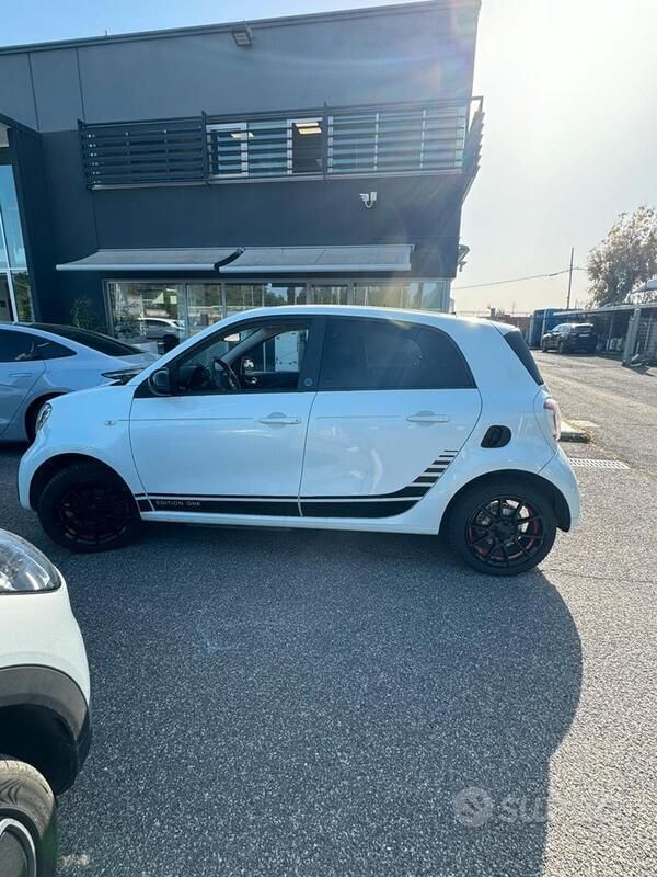 Usata Smart ForFour Electric Drive 60 kW (82 CV) 2020 Bianco Berlina