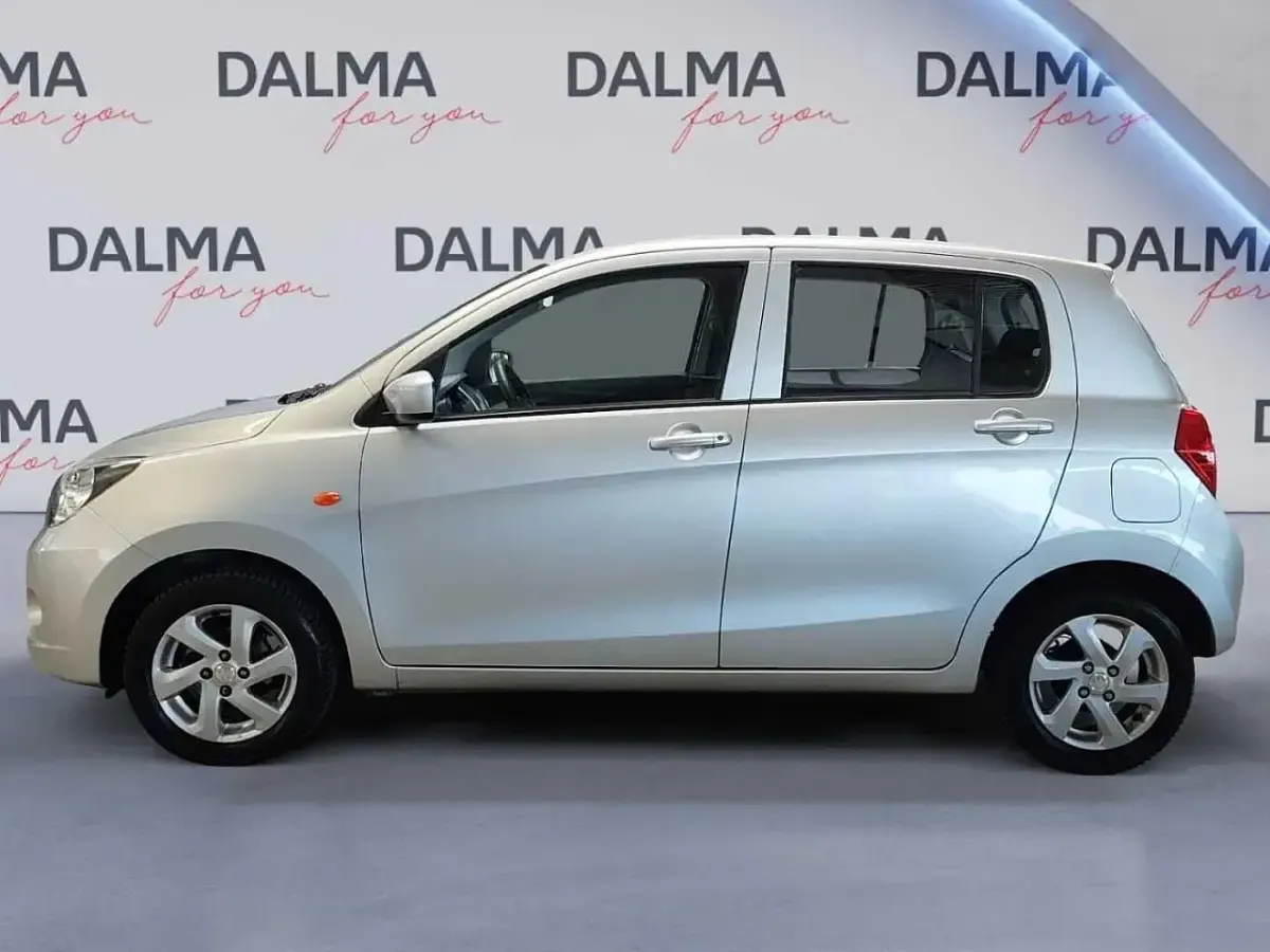 Usata Suzuki Celerio 68 CV (50 kW) 2016 Argento Utilitaria