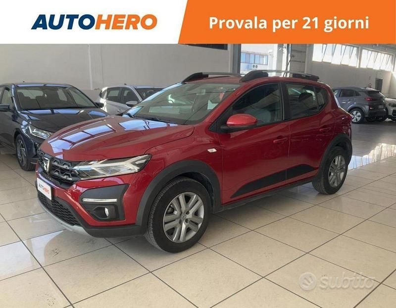 Usata Dacia Sandero Comfort 91 CV (66 kW) 2022 Rosso Berlina