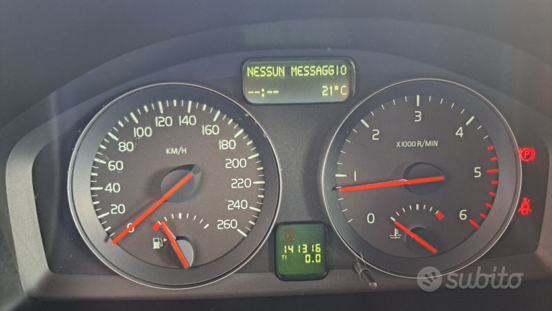 Usata Volvo V50 115 CV (84 kW) 2012 Nero Station wagon