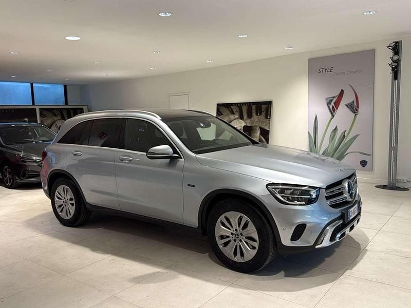 Usata Mercedes GLC300e 321 CV (236 kW) 2020 Argento SUV