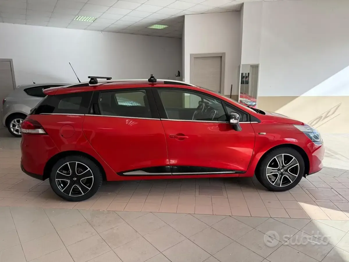 Usata Renault Clio Life 75 CV (55 kW) 2016 Rosso Station wagon