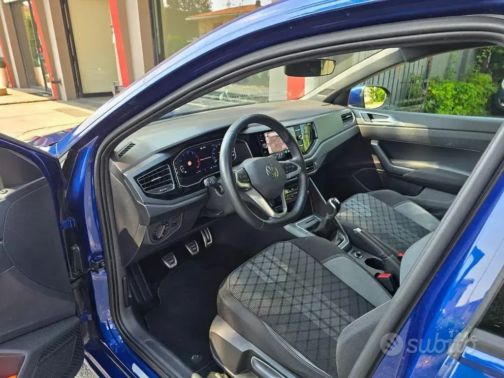 Usata VW Taigo R-line 116 CV (85 kW) 2025 Reef blue SUV