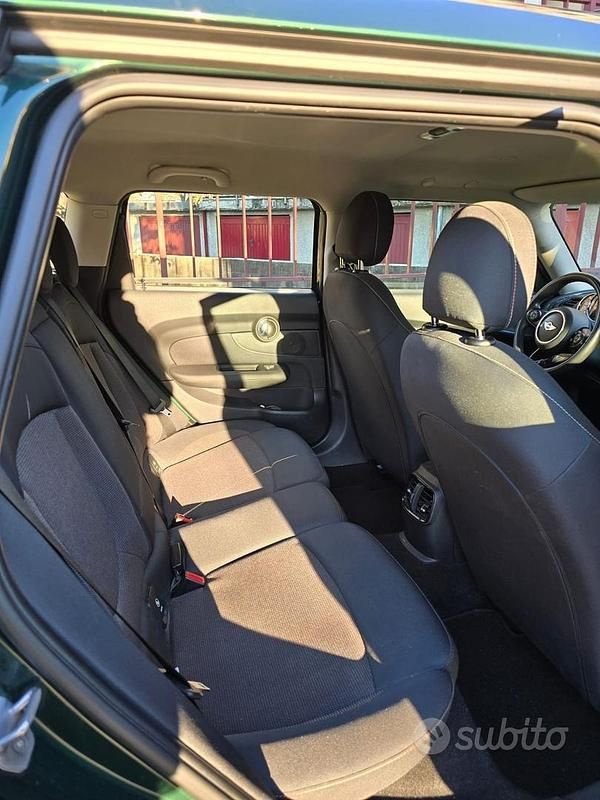 Usata Mini Clubman 2017 Verde Station wagon