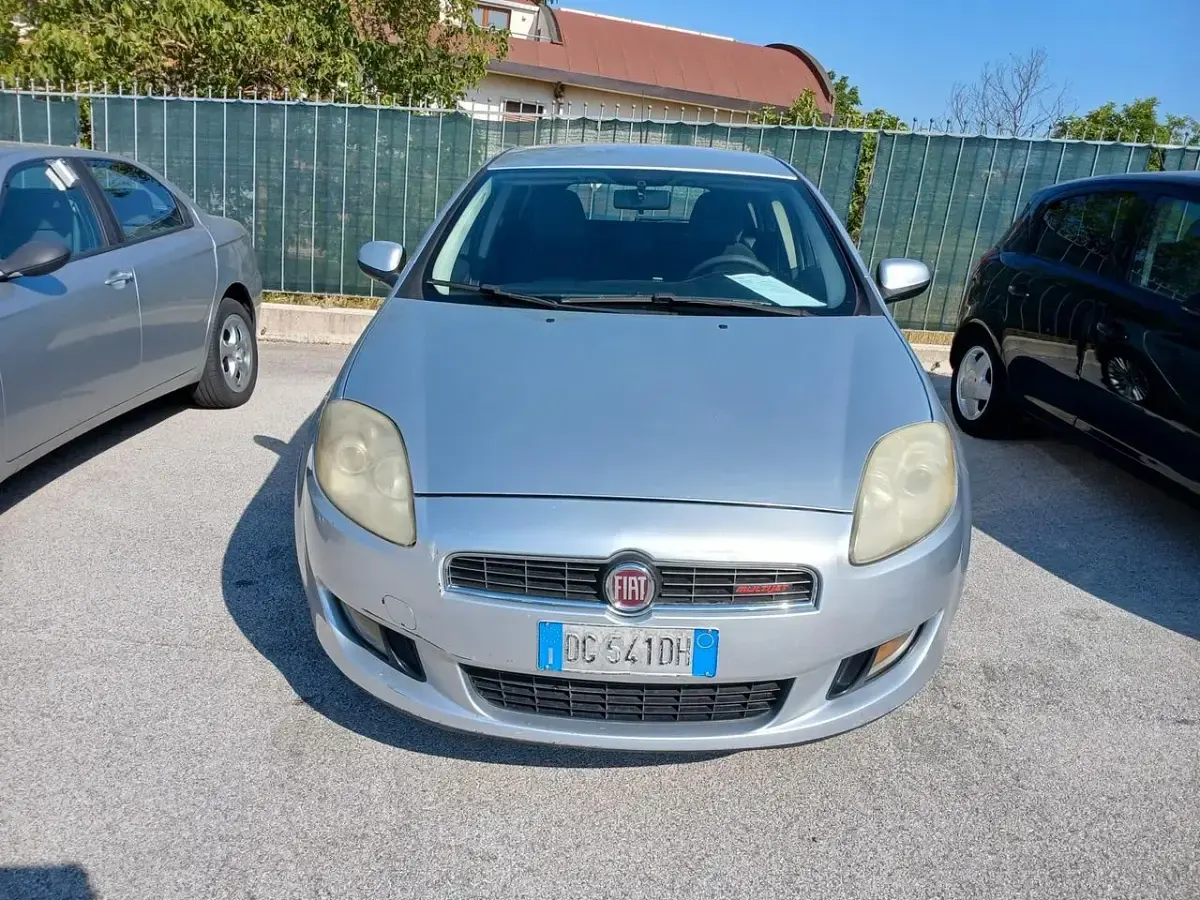 Usata Fiat Bravo Emotion 150 CV (110 kW) 2007 Argento Utilitaria