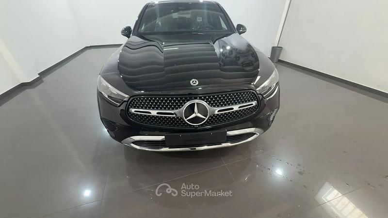 Nuova Mercedes GLC220 Advanced 197 CV (144 kW) 2026 Nero Coupé