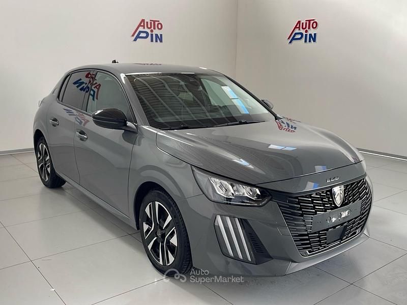 Usata Peugeot 208 Allure 102 CV (75 kW) 2025 Utilitaria