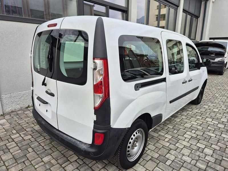 Usata Renault Kangoo PE 95 CV (69 kW) 2021 Bianco Monovolume