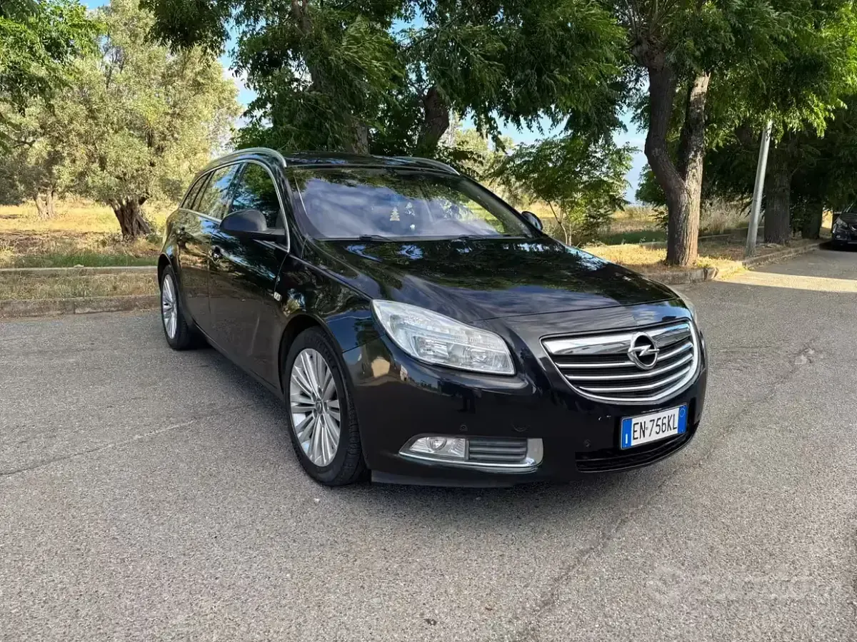 Usata Opel Insignia Cosmo 131 CV (96 kW) 2013 Nero Berlina