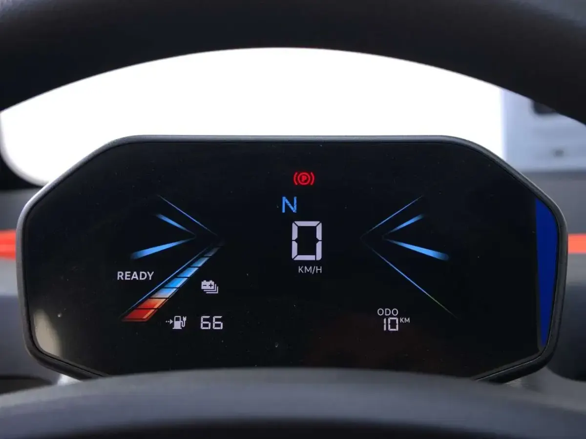 Nuova Citroën AMI 2026 Grigio Utilitaria